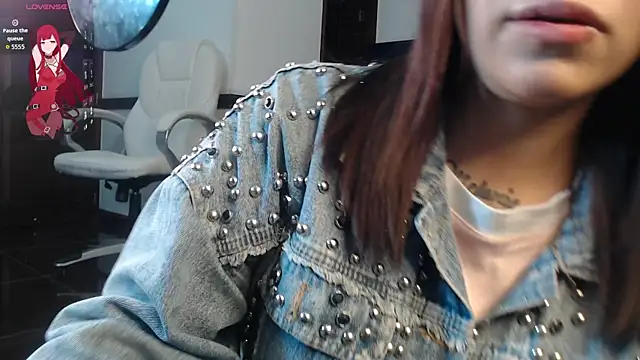 Snapshot of Brigith24 chatting on 10-19-25, 03:31 Brigith24 online show from 10-19-25, 03:31