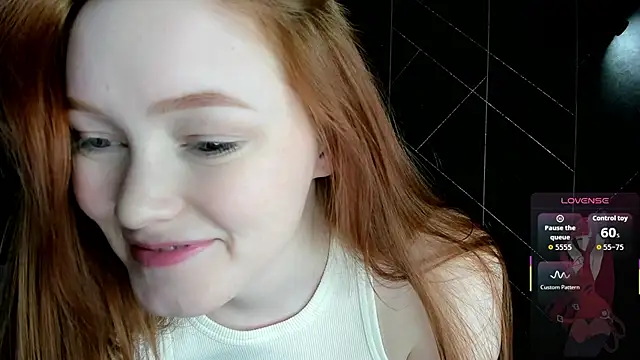 Red FoxGirl online show from 12-17-25, 03:06