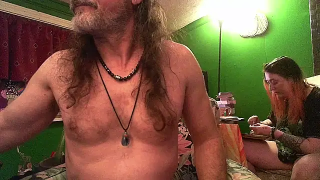 HippieDad333 online show from 04-17-26, 08:06