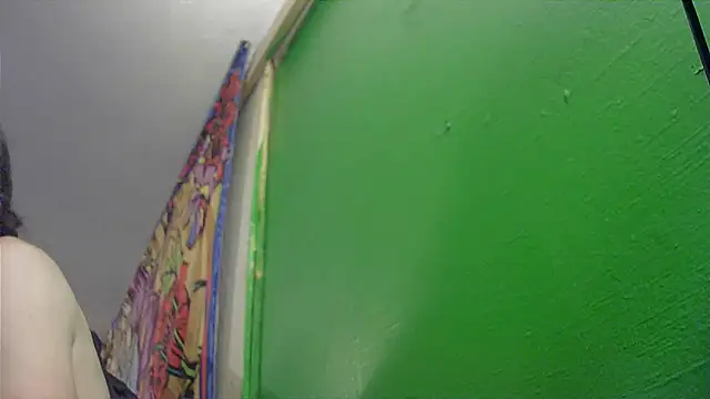 Snapshot of HippieDad333 chatting on 11-14-25, 01:42 HippieDad333 online show from 11-14-25, 01:42