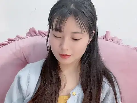 Snapshot of Lie_liee chatting on 02-11-26, 09:03 Lie liee online show from 02-11-26, 09:03