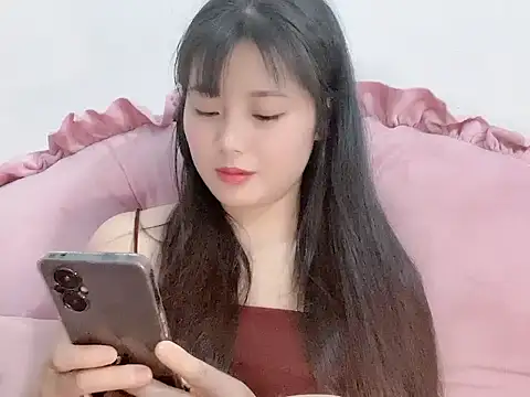 Snapshot of Lie_liee chatting on 03-01-26, 09:15 Lie liee online show from 03-01-26, 09:15