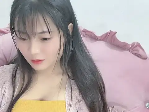 Snapshot of Lie_liee chatting on 02-02-26, 01:32 Lie liee online show from 02-02-26, 01:32