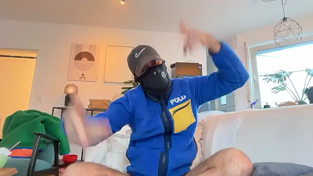 Passion-Frucht online show from 10-27-25, 03:35