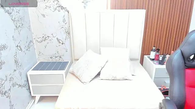 SAMANTHABENET online show from 05-08-26, 01:04