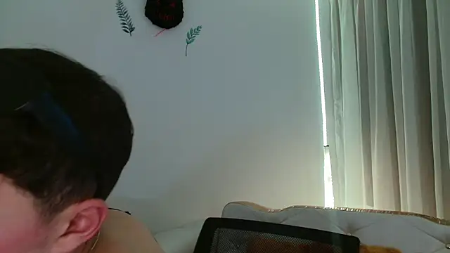Snapshot of David_Fox01 chatting on 09-30-25, 03:12 David Fox01 online show from 09-30-25, 03:12
