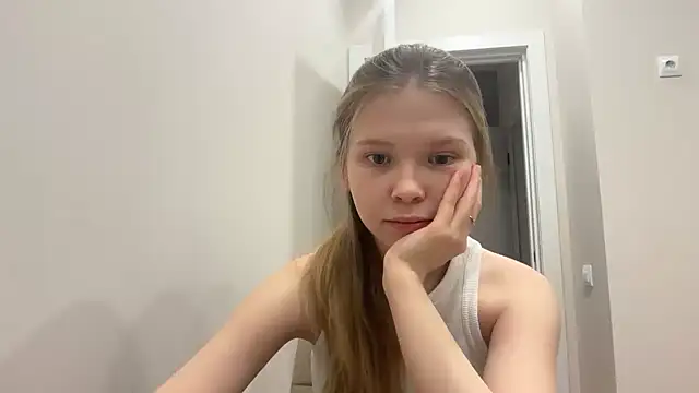 Snapshot of CandysRose chatting on 03-01-26, 08:42 CandysRose online show from 03-01-26, 08:42