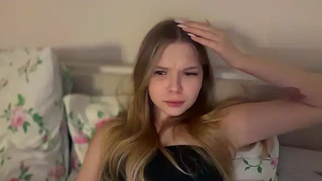 Snapshot of CandysRose chatting on 01-17-26, 09:07 CandysRose online show from 01-17-26, 09:07