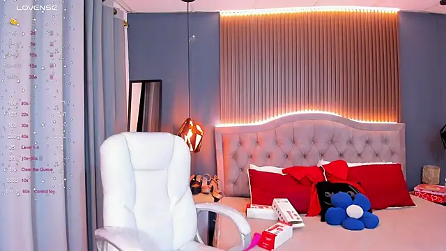 Tiffany  charm  online show from 04-24-26, 03:30