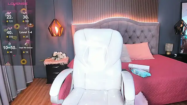 Tiffany  charm  online show from 11-26-25, 03:28