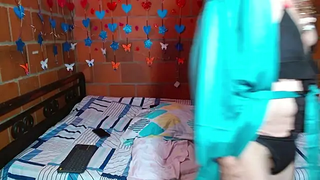 lorenacapelli online show from 10-27-25, 12:06