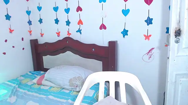 lorenacapelli online show from 02-13-26, 01:11