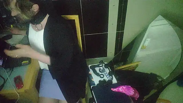 LilithsEve online show from 10-22-25, 11:47