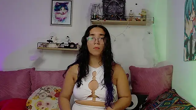 LucyDerby online show from 11-13-25, 02:04