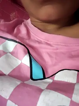 Queen-Bee143 online show from 02-19-26, 03:14