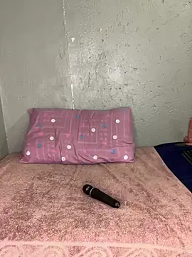 Snapshot of Bellabootie chatting on 02-13-26, 07:30 Bellabootie online show from 02-13-26, 07:30