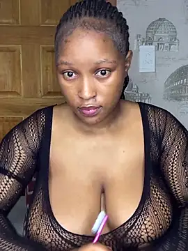 Snapshot of Bellabootie chatting on 04-16-26, 11:11 Bellabootie online show from 04-16-26, 11:11