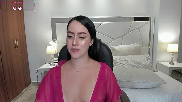 Natasha Kiim  online show from 04-11-26, 07:45