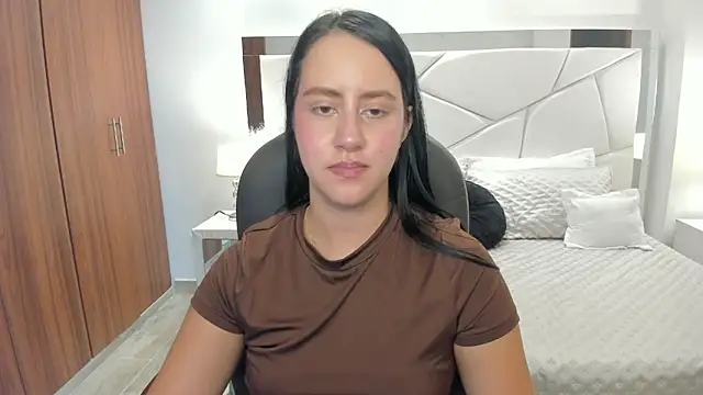 Natasha Kiim  online show from 05-10-26, 06:17