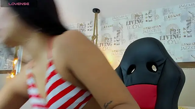 ALAHIACRUZ1 online show from 05-05-26, 07:50
