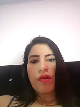 naty hot4uu online show from 10-28-25, 12:04