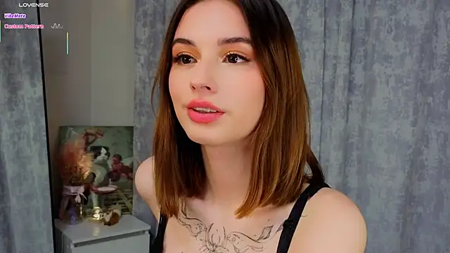 LunaraRada online show from 12-02-25, 02:41