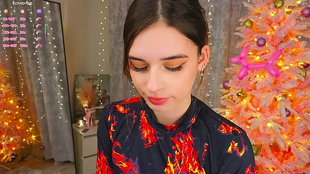 LunaraRada online show from 12-16-25, 05:39