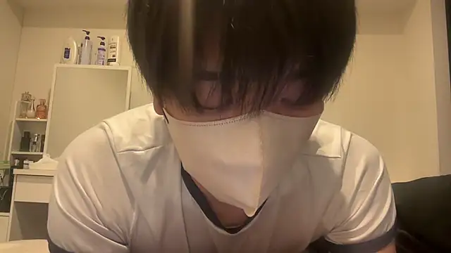 Snapshot of tora3220 chatting on 04-01-26, 12:39 tora3220 online show from 04-01-26, 12:39