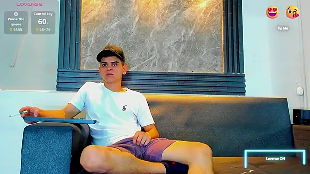 liam coleman25 online show from 12-15-25, 04:40