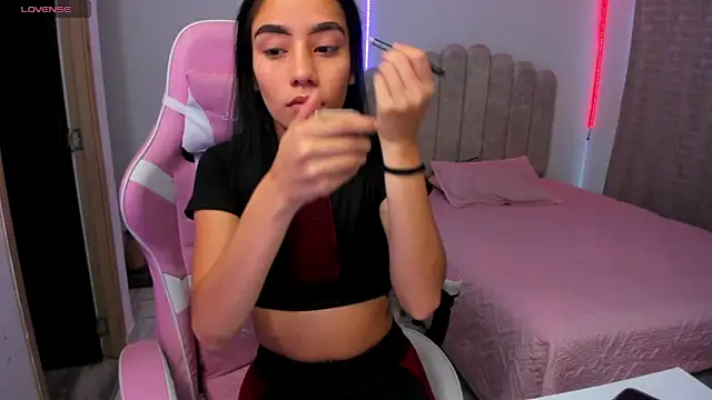 ISABELFORYOU1 online show from 10-02-25, 09:51