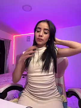 ISABELFORYOU1 online show from 10-17-25, 03:10