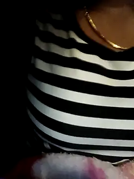 Oviya145 online show from 09-24-25, 01:57