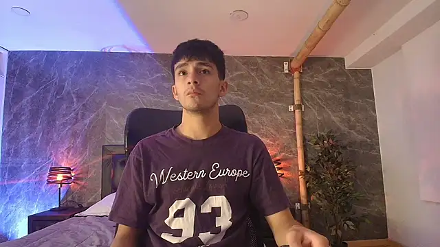 Snapshot of Axel_Draven chatting on 07-01-26, 03:29 Axel Draven online show from 07-01-26, 03:29