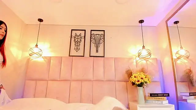 Charlotte hall  online show from 11-15-25, 04:38