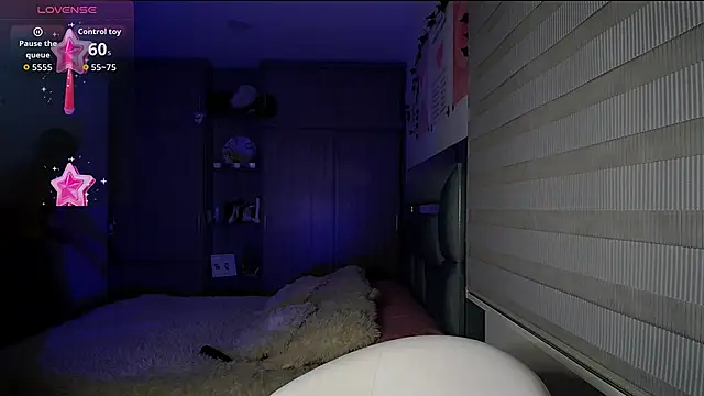 Kittyross online show from 12-13-25, 08:04