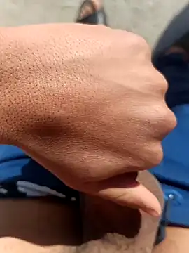 Mohamed234897 online show from 12-17-25, 04:12