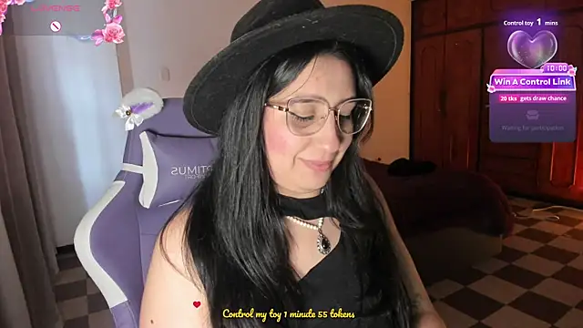 Snapshot of tellmemaddie chatting on 07-04-26, 09:30 tellmemaddie online show from 07-04-26, 09:30