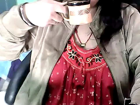 BABITA KUMARII online show from 12-19-25, 04:42