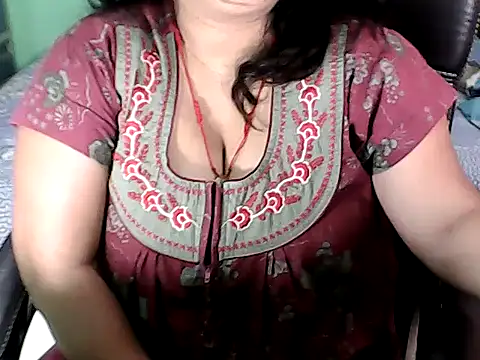 BABITA KUMARII online show from 11-18-25, 05:11