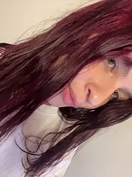 came lia1 online show from 12-18-25, 04:06