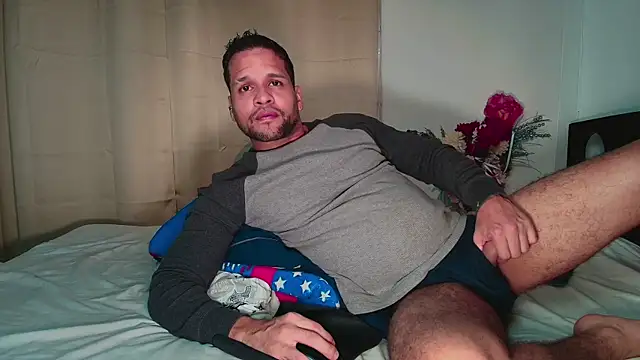 LucasGaeel online show from 01-12-26, 03:57