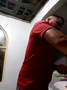 LucasGaeel online show from 10-21-25, 11:37