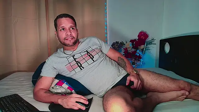 LucasGaeel online show from 01-10-26, 03:07