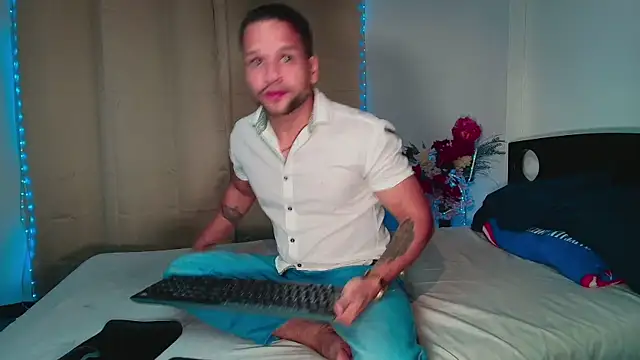 LucasGaeel online show from 01-08-26, 02:06