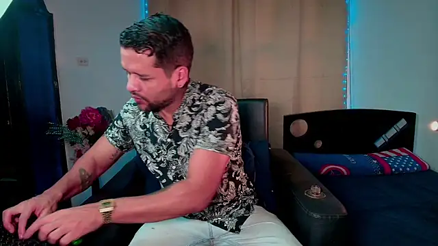 LucasGaeel online show from 12-15-25, 12:55