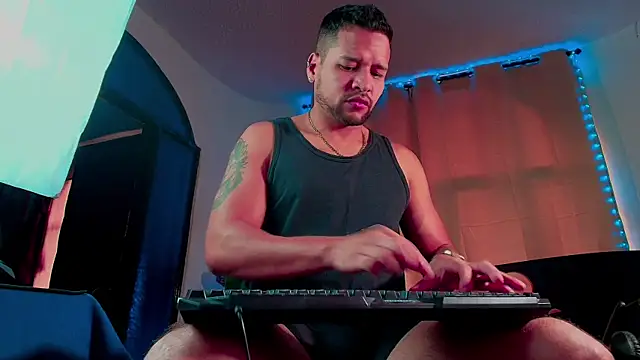 LucasGaeel online show from 10-27-25, 08:10