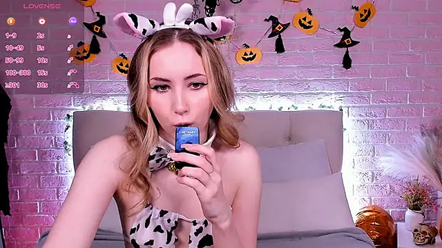 LiraKink online show from 10-21-25, 04:23