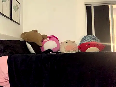 Vanessa0wnesHim online show from 11-20-25, 10:42