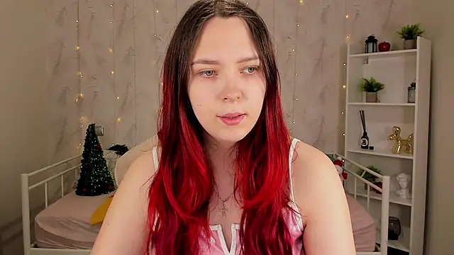 Monica  Queen online show from 12-19-25, 12:03