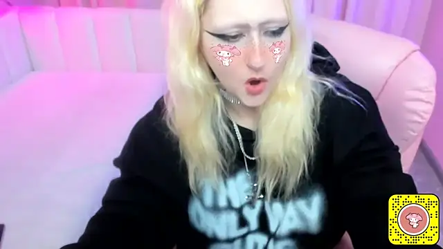 JuliaSharkk online show from 11-09-25, 08:13